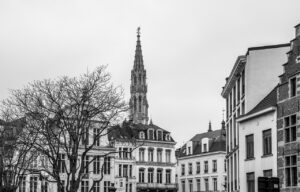 夏休みの予算で楽しむ10万旅行のおすすめプランは？