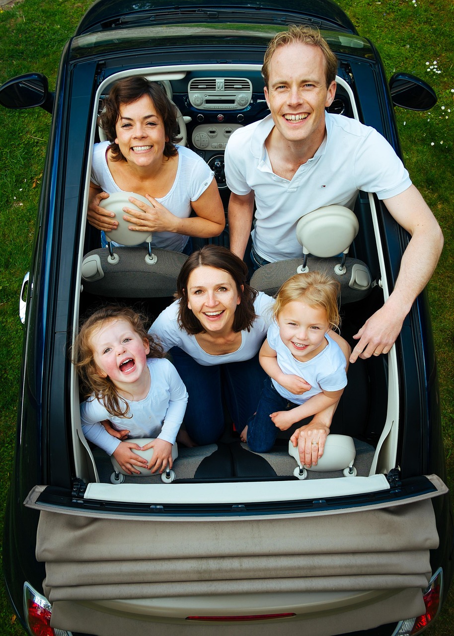 夏休みの家族旅行で車なしでも楽しめる子連れに便利なスポットは？