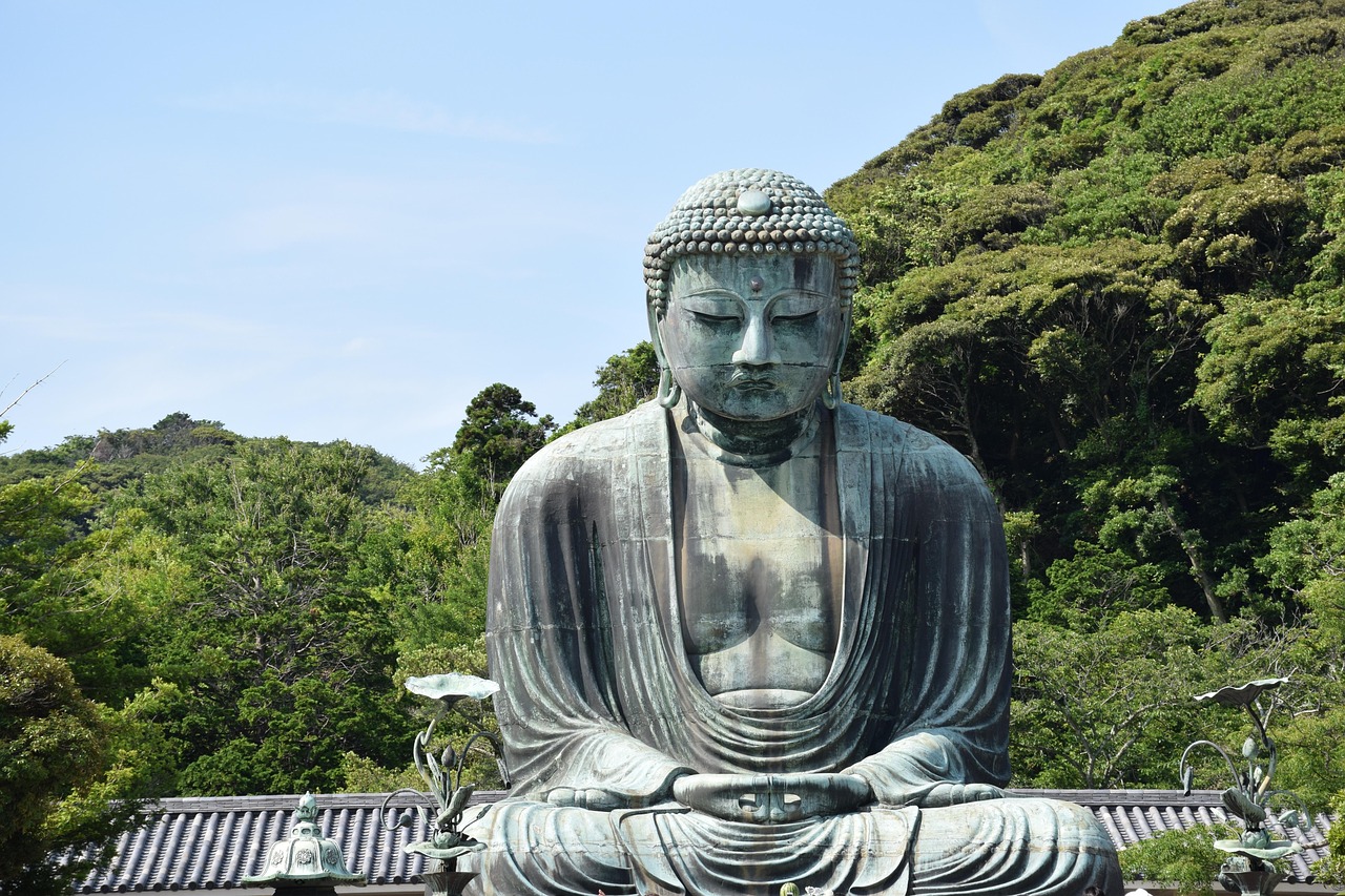 夏休みに家族旅行で楽しむ鎌倉大仏周辺のハイキングコースは？