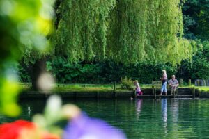 夏休みの家族旅行で子連れに人気のグランピングはどこ？