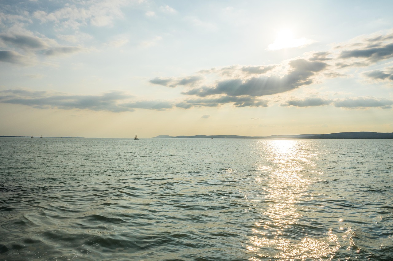 夏休みの家族旅行に最適な国内の富士五湖での子連れ夏の楽しみ方は？