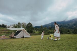 夏休みに家族旅行で国内の花火ができるキャンプ場はどこ？
