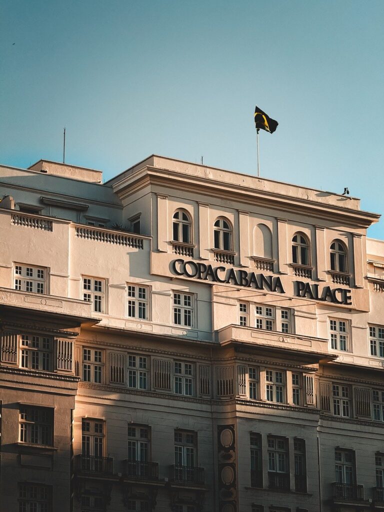 夏休みの家族旅行におすすめの国内ホテルでキッズメニューが充実している場所は？